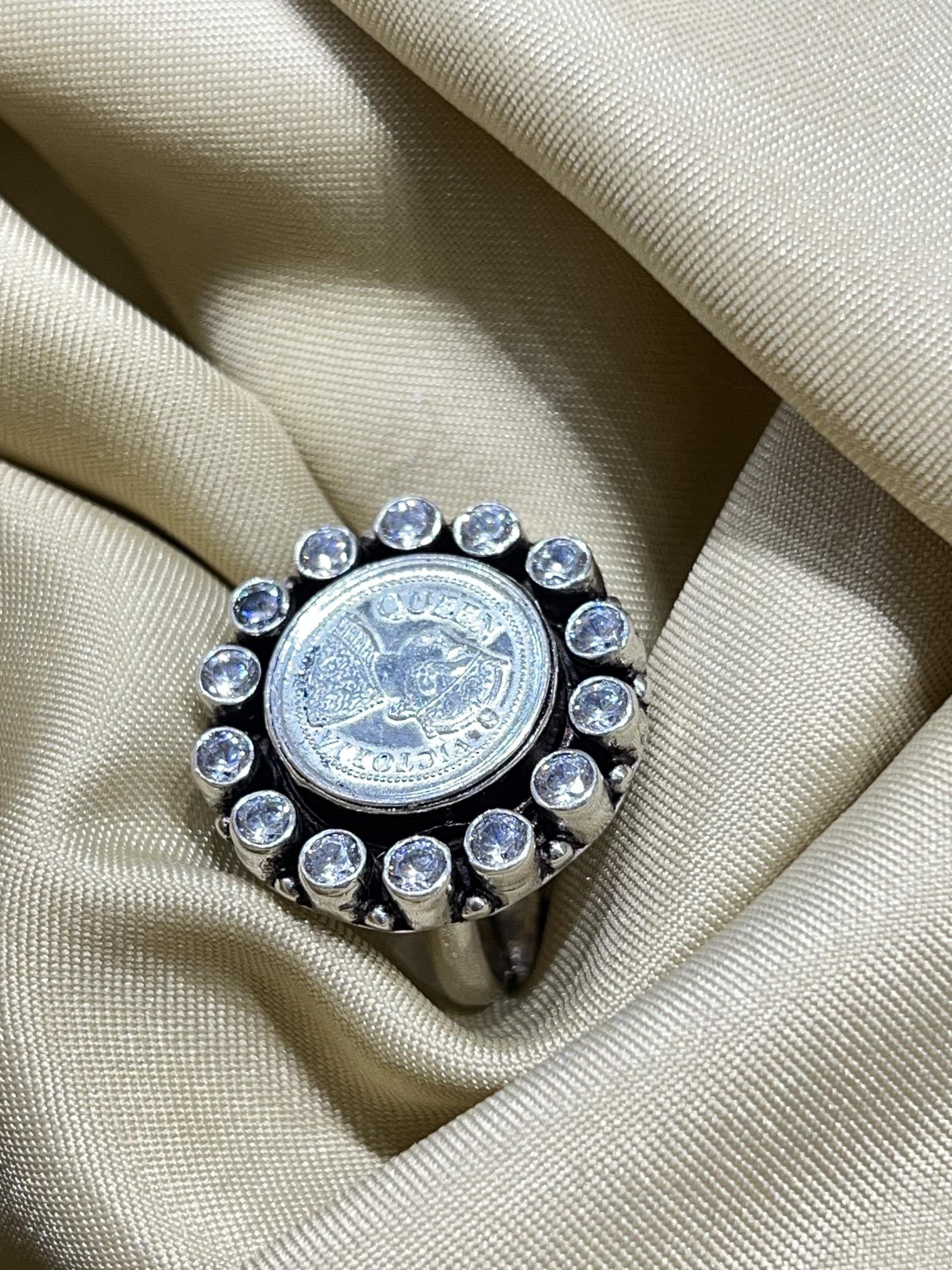Antique Style Statement Coin Ring - Image 2