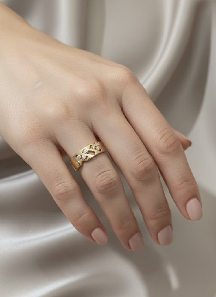 Designer Inspired Rhombus Pattern Wide Ring - Image 4