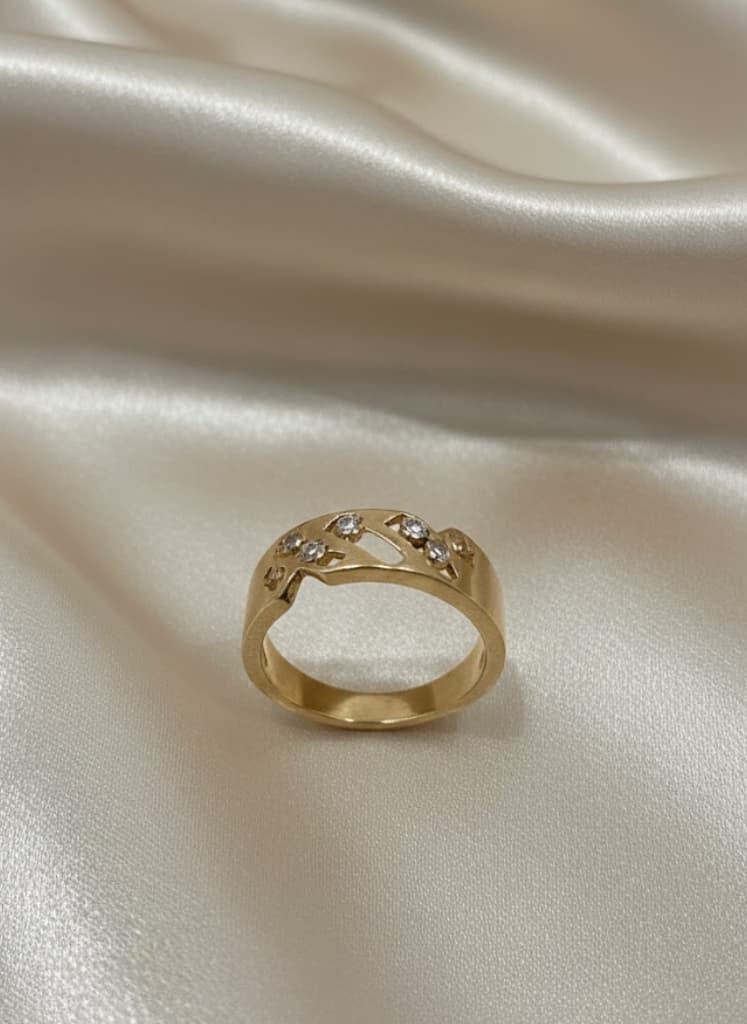 Designer Inspired Rhombus Pattern Wide Ring - Image 3