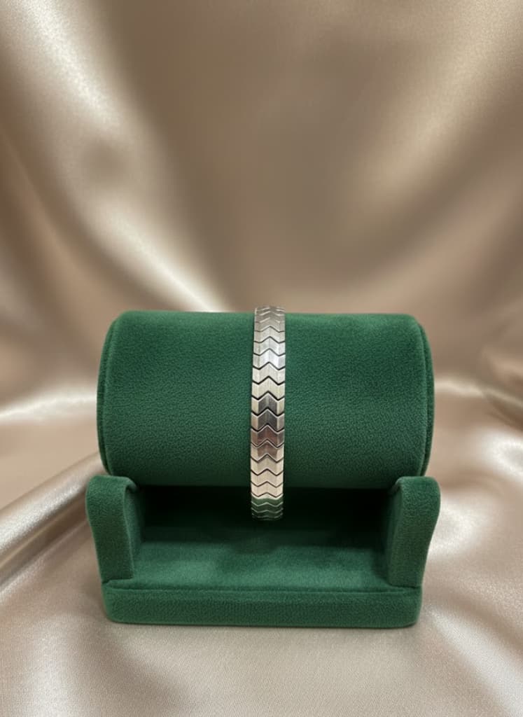 Flexible Herringbone Style Bracelet