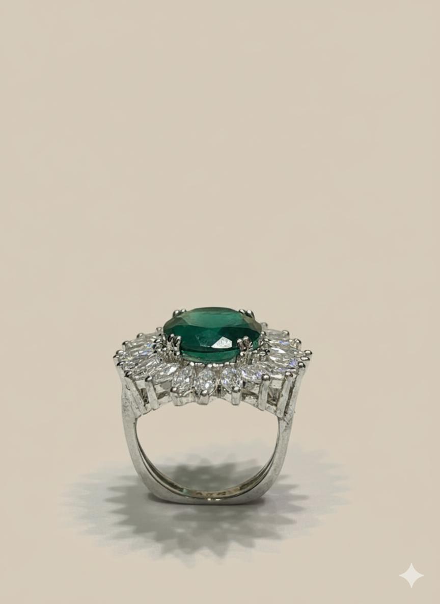 Green Stone Sunburst Cocktail Ring - Image 5