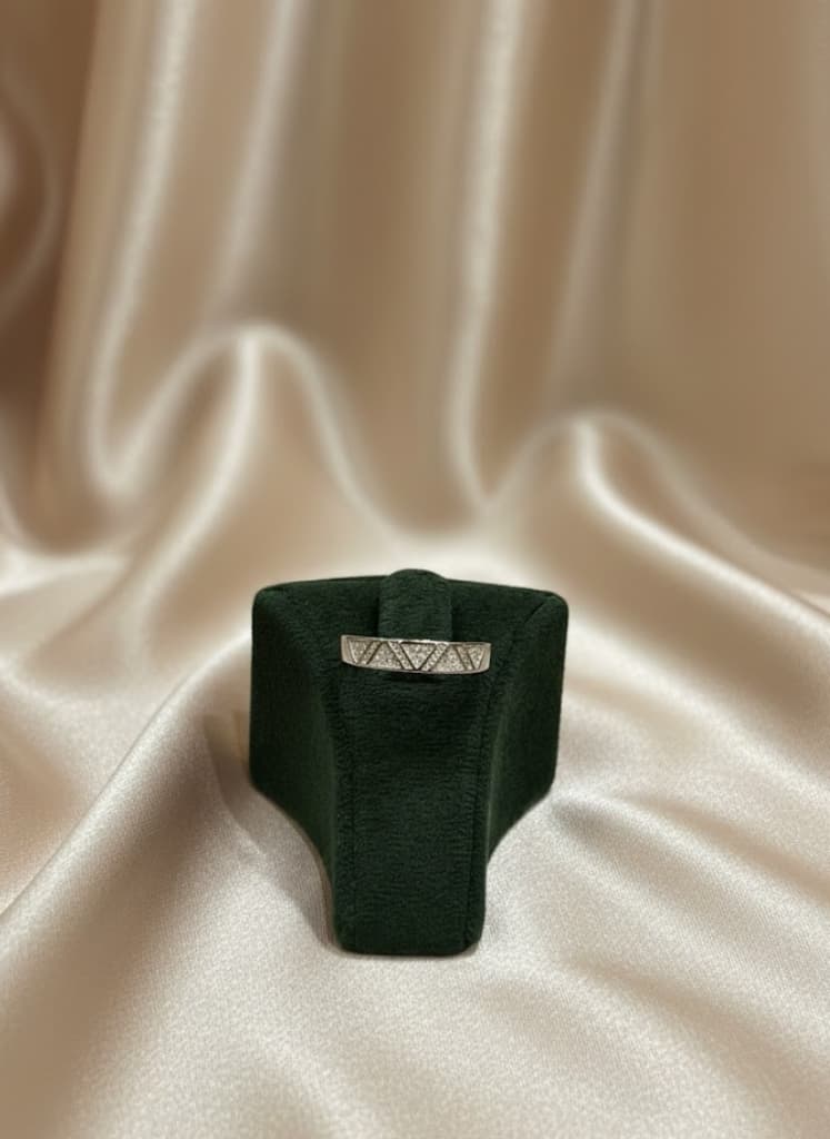 Men's Geometric Triangle Ring