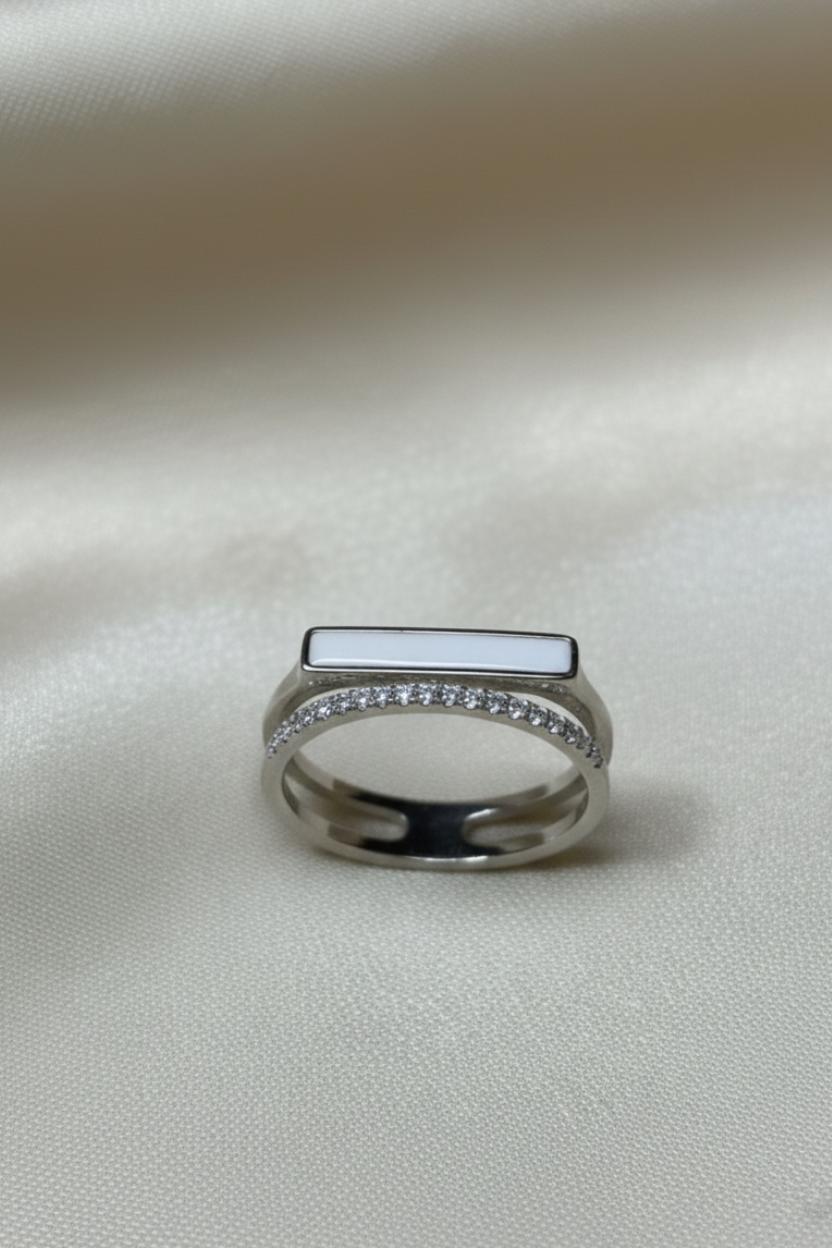 Modern 925 Silver Mother Of Pearl Bar Ring With Cubic Zirconia