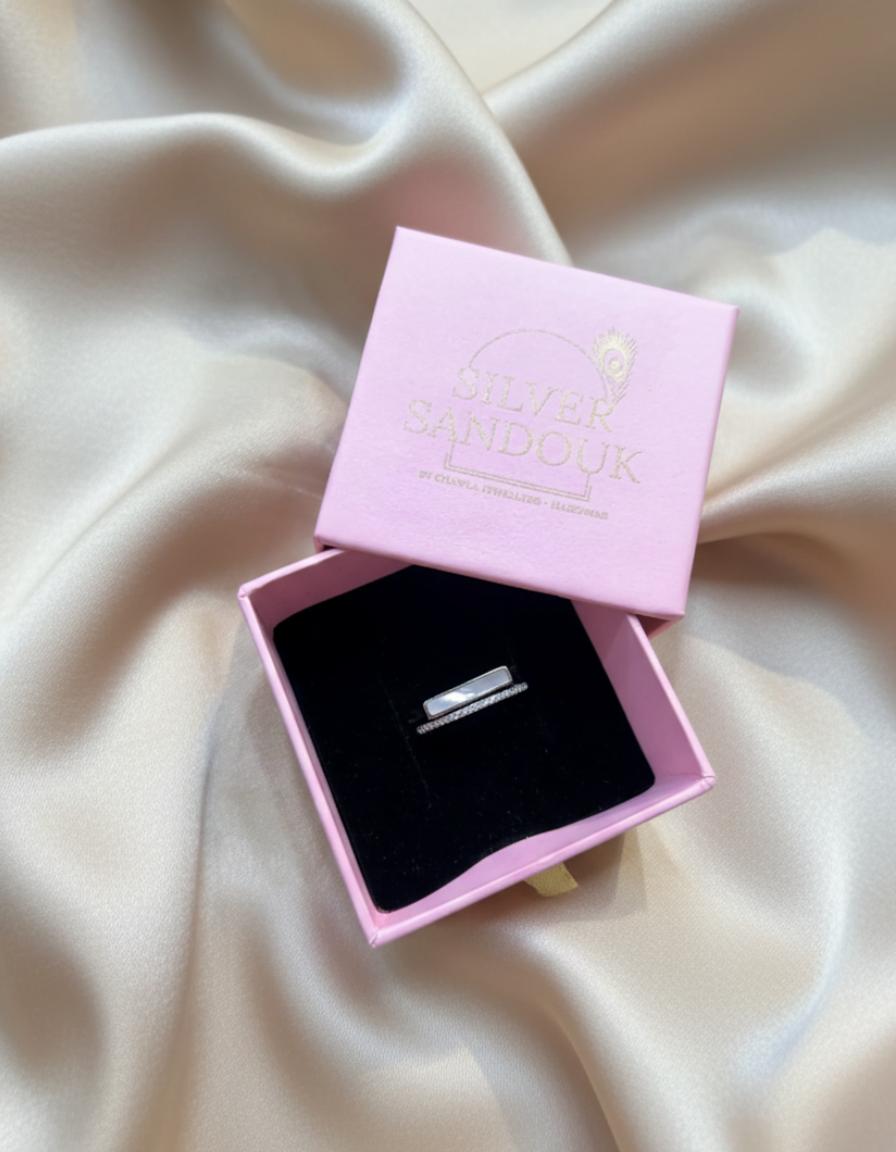 Modern 925 Silver Mother Of Pearl Bar Ring With Cubic Zirconia - Image 3