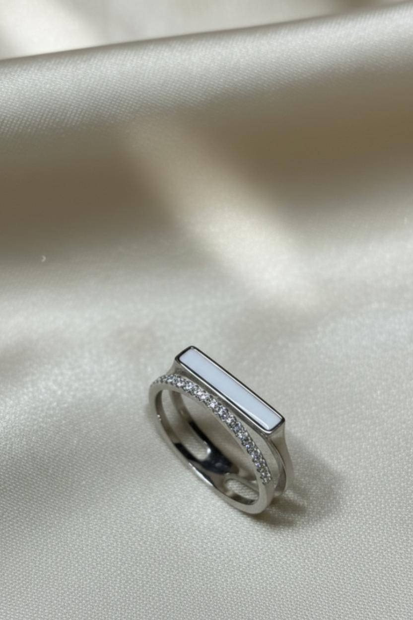 Modern 925 Silver Mother Of Pearl Bar Ring With Cubic Zirconia - Image 2
