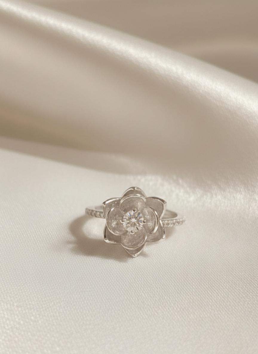 Premium Cubic Zirconia Floral Solitaire Ring