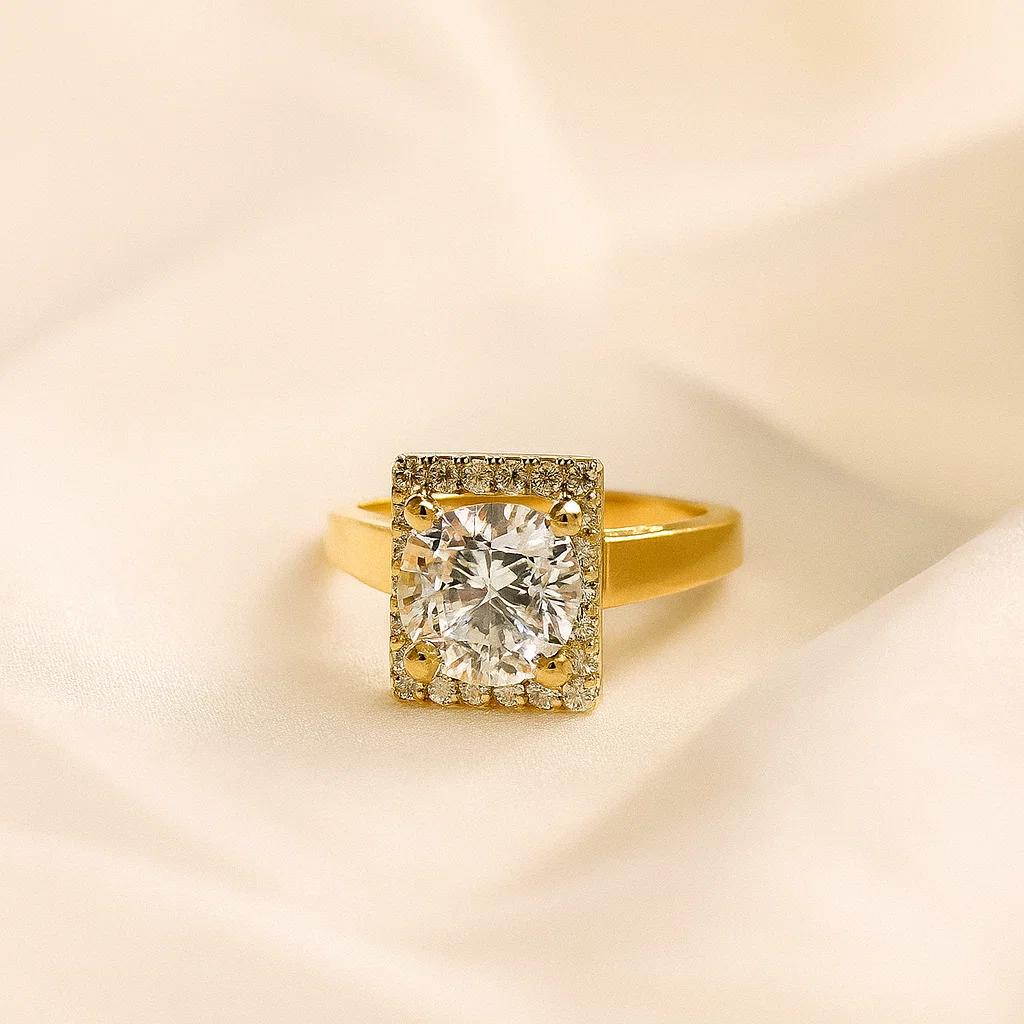 Intricate  Cubic Zirconia Solitaire Ring - Image 3